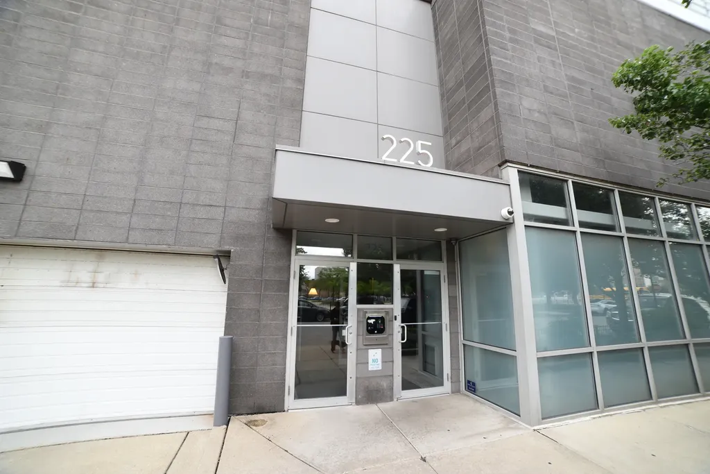 225 South Sangamon Street Chicago IL 60607