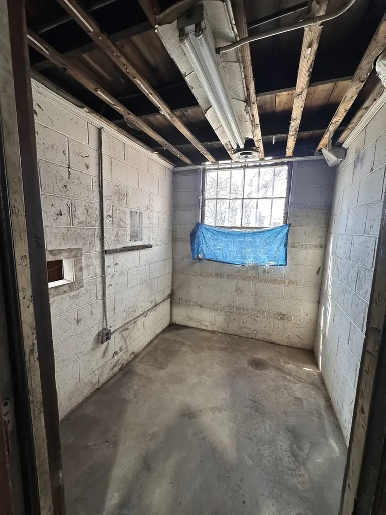 1058 West 111th Street Chicago IL 60643