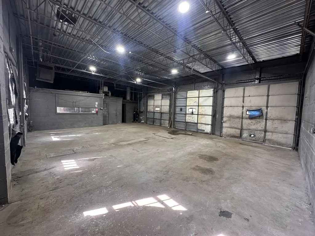 1058 West 111th Street Chicago IL 60643