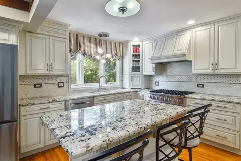 419 West Sheridan Place Lake Bluff IL 60044