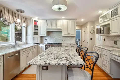 419 West Sheridan Place Lake Bluff IL 60044
