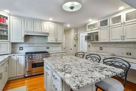 419 West Sheridan Place Lake Bluff IL 60044