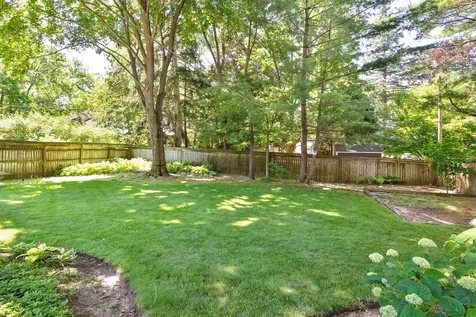 419 West Sheridan Place Lake Bluff IL 60044