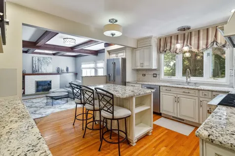 419 West Sheridan Place Lake Bluff IL 60044