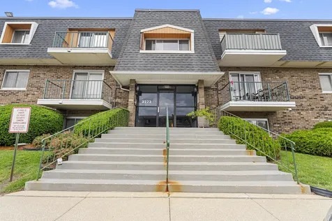 3223 West Parkway Drive Northbrook IL 60062