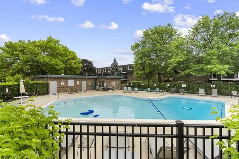 3223 West Parkway Drive Northbrook IL 60062