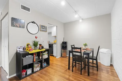 3223 West Parkway Drive Northbrook IL 60062