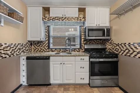 3537 Harvey Avenue Berwyn IL 60402