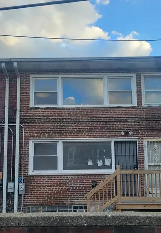 50 East 37th Street E Chicago IL 60653