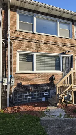 50 East 37th Street Chicago IL 60653