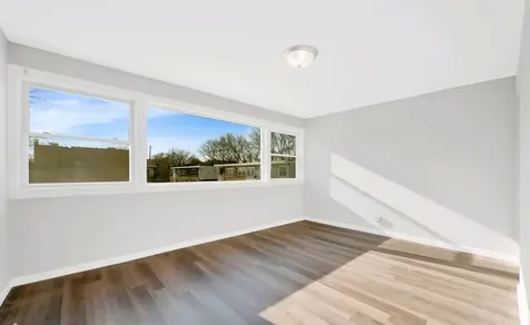 50 East 37th Street E Chicago IL 60653