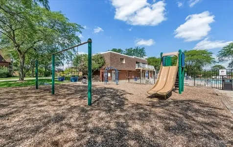 3 Villa Verde Drive Buffalo Grove IL 60089
