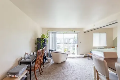 3 Villa Verde Drive Buffalo Grove IL 60089