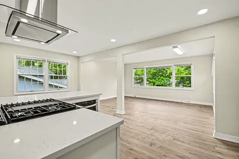 1312 West Oakmont Road Hoffman Estates IL 60169