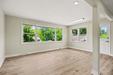 1312 West Oakmont Road Hoffman Estates IL 60169