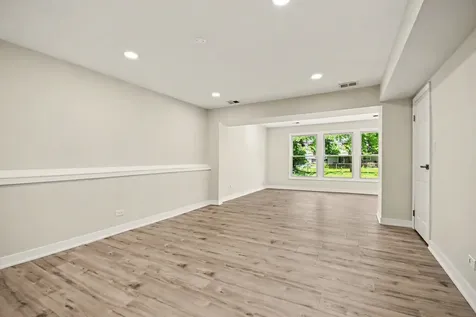 1312 West Oakmont Road Hoffman Estates IL 60169