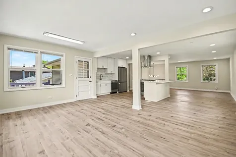 1312 West Oakmont Road Hoffman Estates IL 60169