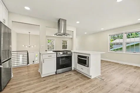 1312 West Oakmont Road Hoffman Estates IL 60169