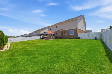 2236 Bilstone Drive Lynwood IL 60411