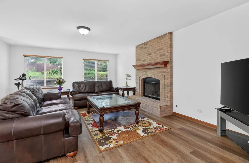2120 Grand Pointe Trail Aurora IL 60504