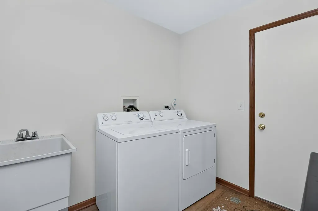 2120 Grand Pointe Trail Aurora IL 60504