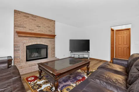 2120 Grand Pointe Trail Aurora IL 60504