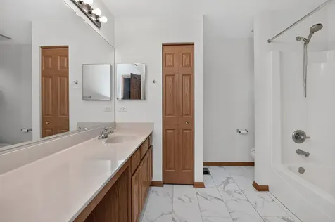 2120 Grand Pointe Trail Aurora IL 60504