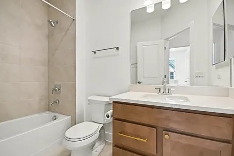 1215 Gateway Court Northbrook IL 60062