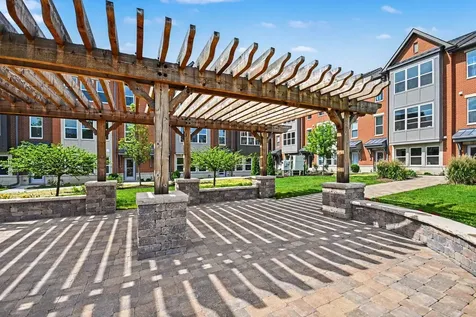 1215 Gateway Court Northbrook IL 60062