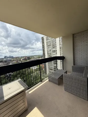 1355 North Sandburg Terrace Chicago IL 60610