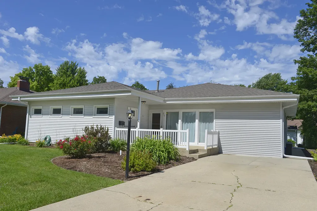 915 Adams Street Ottawa IL 61350