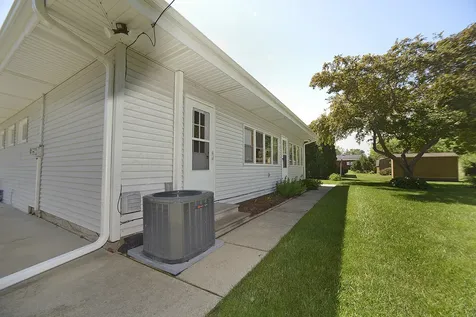 915 Adams Street Ottawa IL 61350