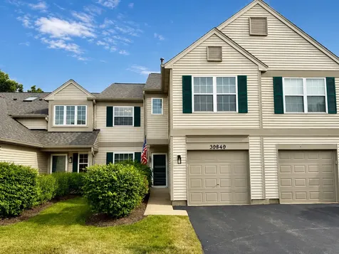 39849 North Harbor Ridge Drive Antioch IL 60002