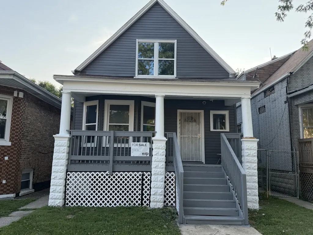 6922 South Rockwell Street Chicago IL 60629