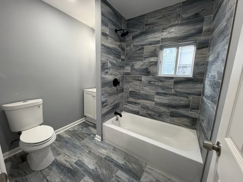 6922 South Rockwell Street Chicago IL 60629