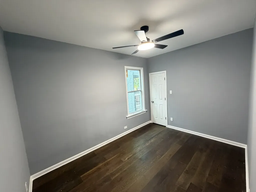 6922 South Rockwell Street Chicago IL 60629