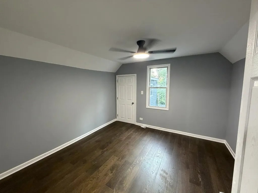 6922 South Rockwell Street Chicago IL 60629