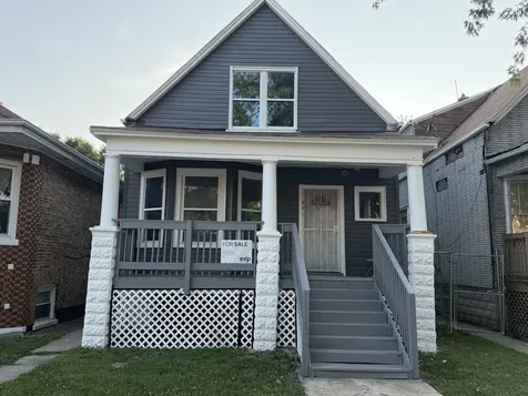 6922 South Rockwell Street Chicago IL 60629