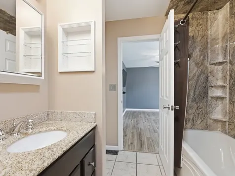 476 Essex Place Carol Stream IL 60188
