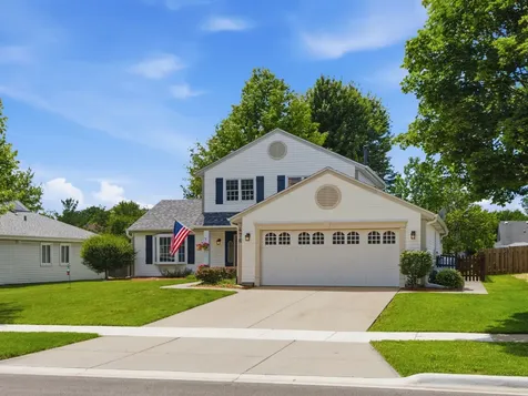 476 Essex Place Carol Stream IL 60188