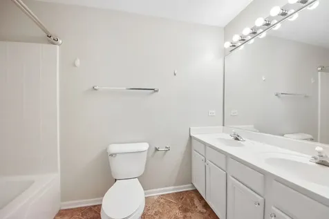 673 East Fountainview Drive Mundelein IL 60060