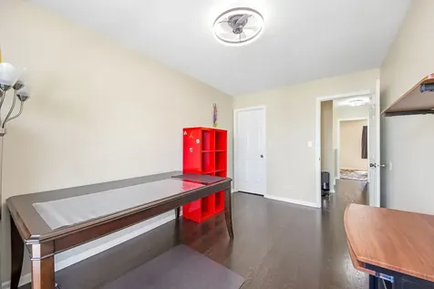 673 East Fountainview Drive Mundelein IL 60060