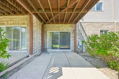 673 East Fountainview Drive Mundelein IL 60060