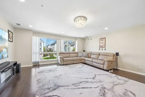 673 East Fountainview Drive Mundelein IL 60060