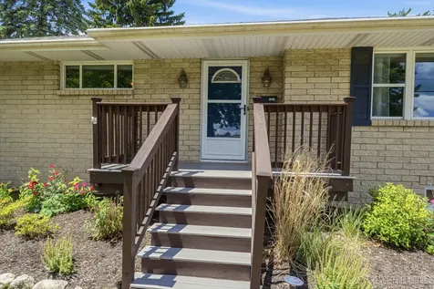 15 South 10th Street St. Charles IL 60174