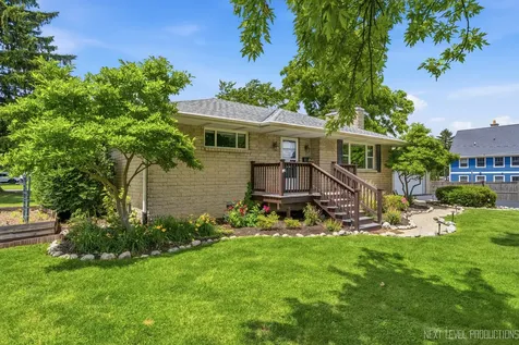 15 South 10th Street St. Charles IL 60174