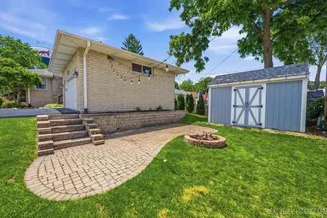 15 South 10th Street St. Charles IL 60174