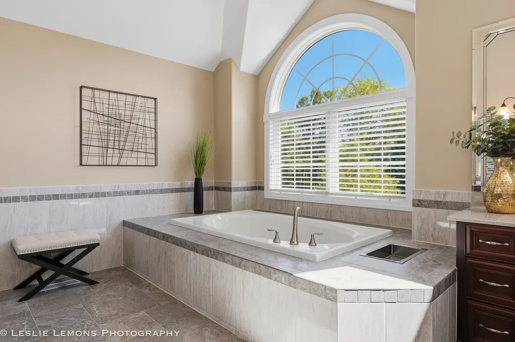 1411 Hatchwood Court Naperville IL 60565