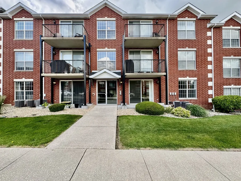 16610 Liberty Circle Orland Park IL 60467