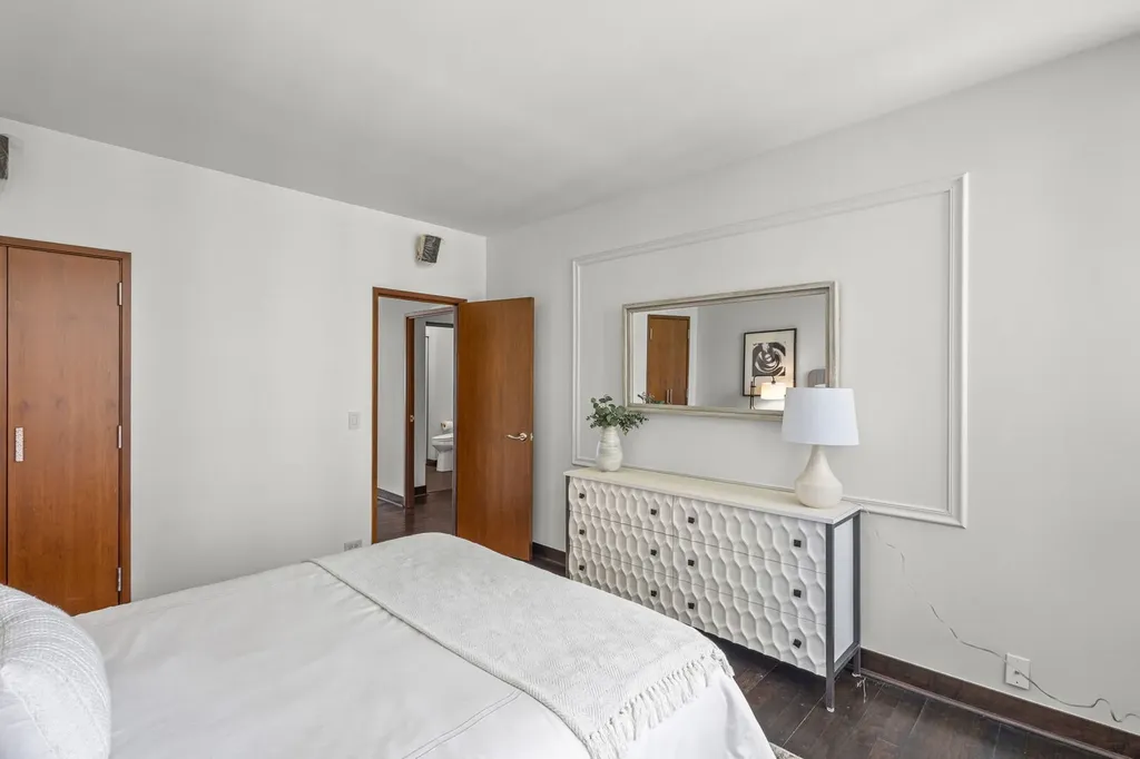 1300 North Lake Shore Drive Chicago IL 60610
